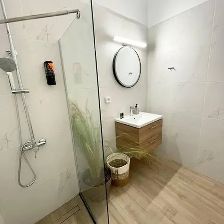 Thali With Parking * La Canea