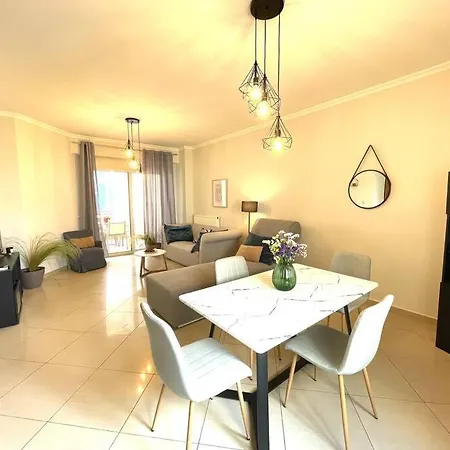 Thali With Parking Appartement